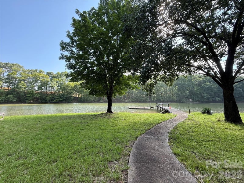 16411 Crosshaven Dr, Charlotte, NC 28278