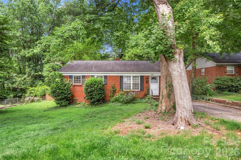 5027 Erickson Rd, Charlotte, NC 28205