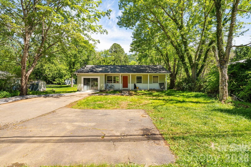 468 Beaverdam Rd, Asheville, NC 28804