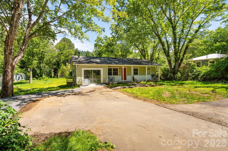 468 Beaverdam Rd, Asheville, NC 28804