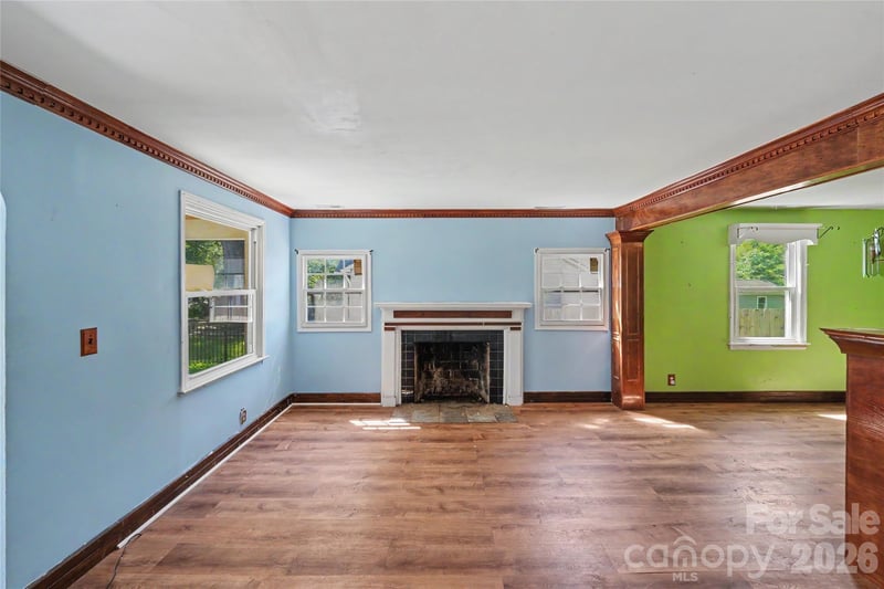 1212 Meadow Ln, Charlotte, NC 28205