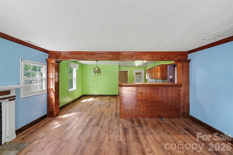 1212 Meadow Ln, Charlotte, NC 28205