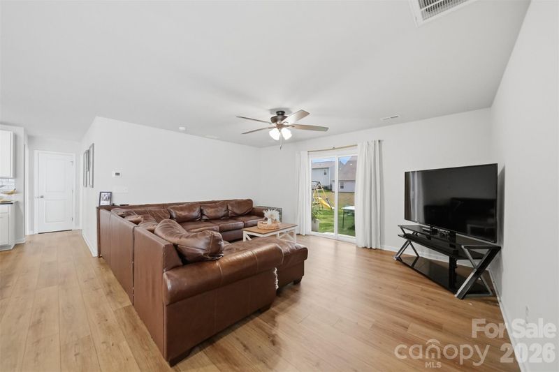 2464 Trollinger Dr, Catawba, NC 28609