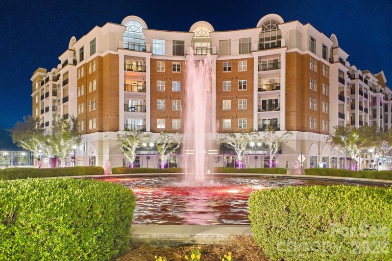 4620 Piedmont Row Dr #714, Charlotte, NC 28210