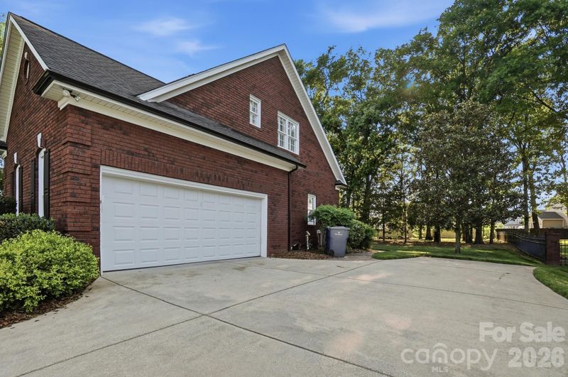 7650 Cotton St, Harrisburg, NC 28075
