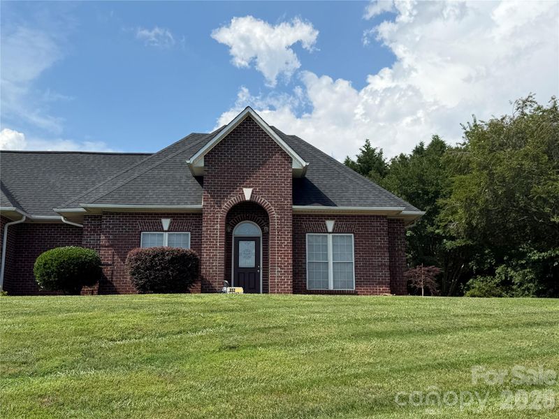 892 Trial Pl, Newton, NC 28658