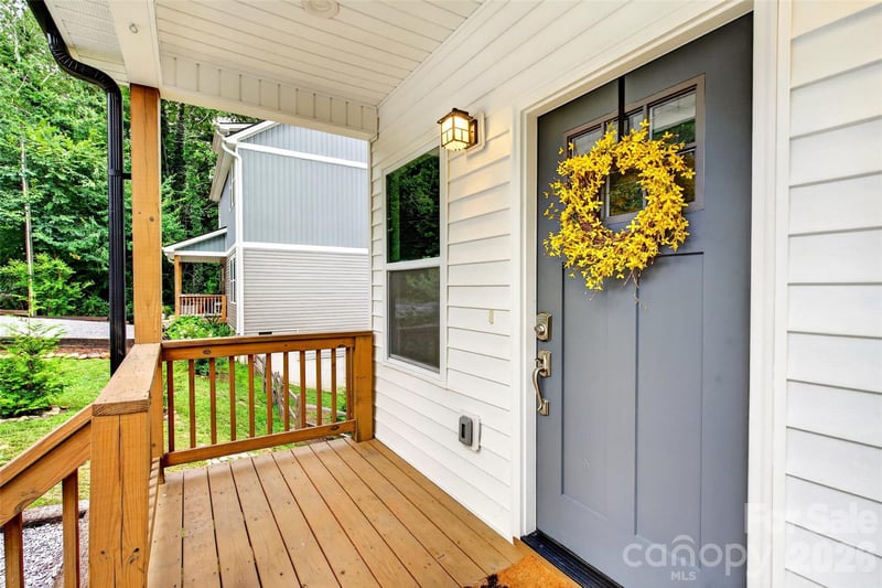 88 Walker St, Black Mountain, NC 28711