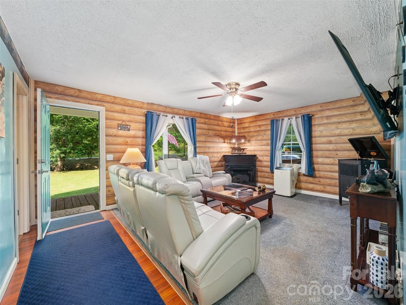 232 Langford Branch Rd, Burnsville, NC 28714