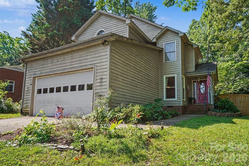 141 32nd Ave NW, Hickory, NC 28601