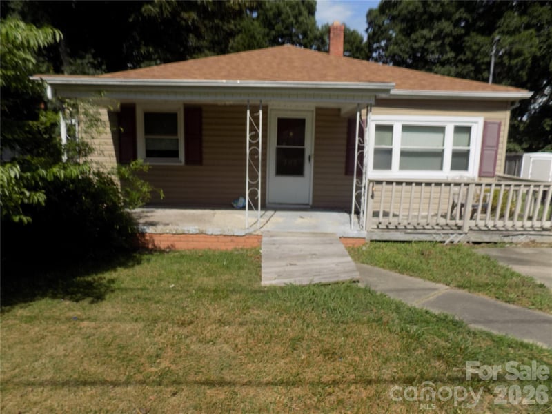 308 S Vine St, Gastonia, NC 28052