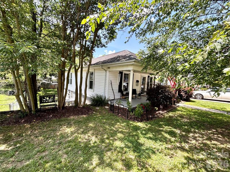809 W A St, Kannapolis, NC 28081