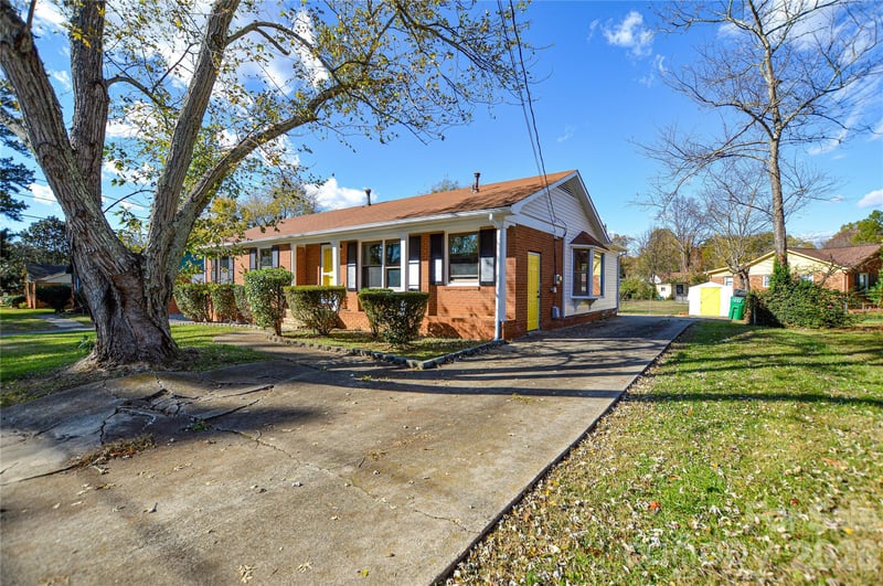 9313 Trinity Rd, Charlotte, NC 28216