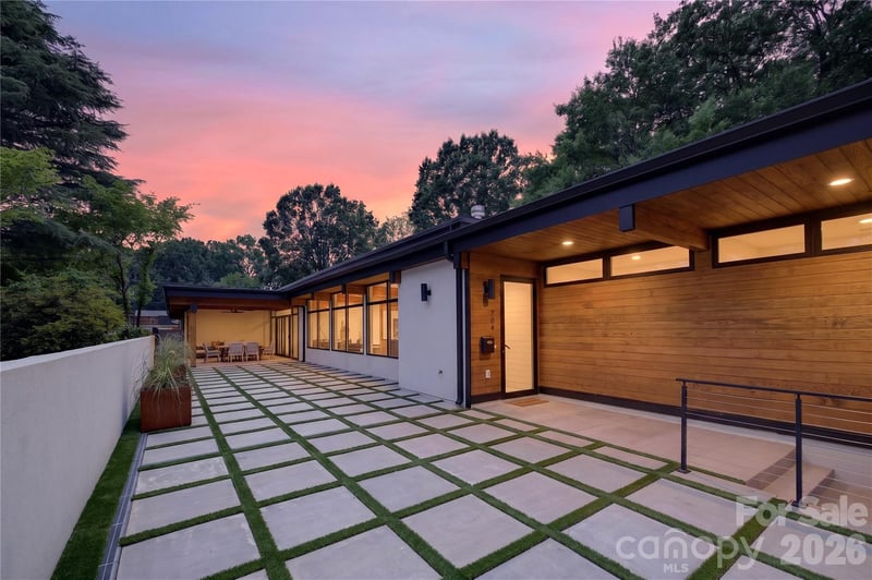 704 Charles Ave, Charlotte, NC 28205
