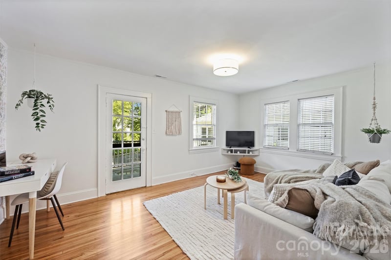 118 N Laurel Ave, Charlotte, NC 28207