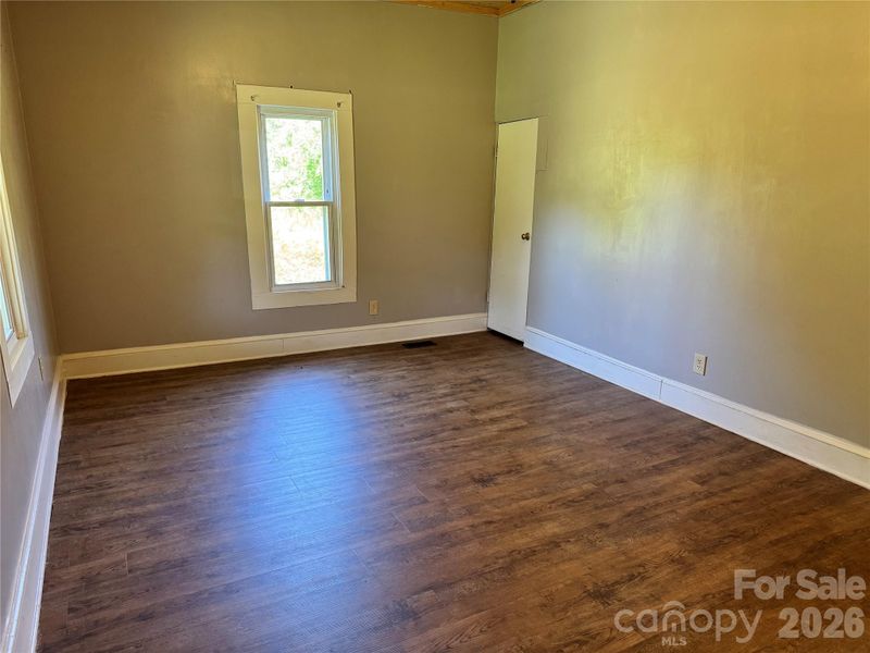 2834 Dan Brown Dr, Claremont, NC 28610