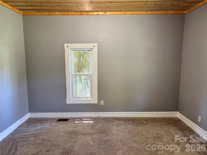 2834 Dan Brown Dr, Claremont, NC 28610