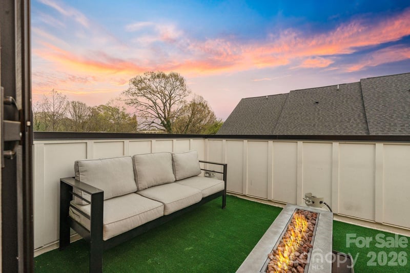 1935 W Trade St, Charlotte, NC 28216