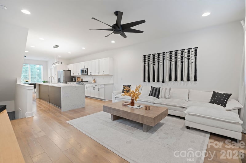 1935 W Trade St, Charlotte, NC 28216