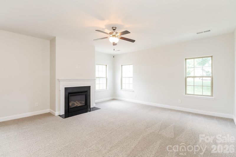 205 Taylors Creek St, Mount Holly, NC 28120