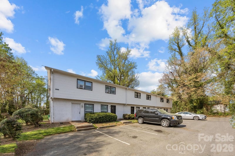2909 Burgess Dr, Charlotte, NC 28208