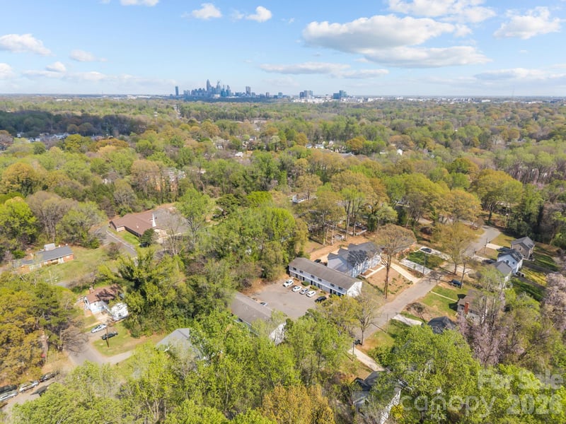 2909 Burgess Dr, Charlotte, NC 28208