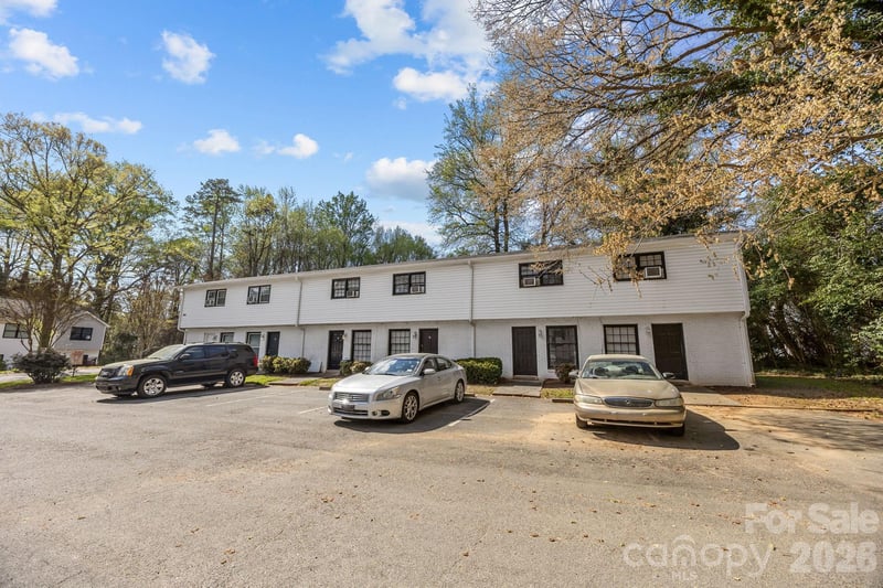 2909 Burgess Dr, Charlotte, NC 28208