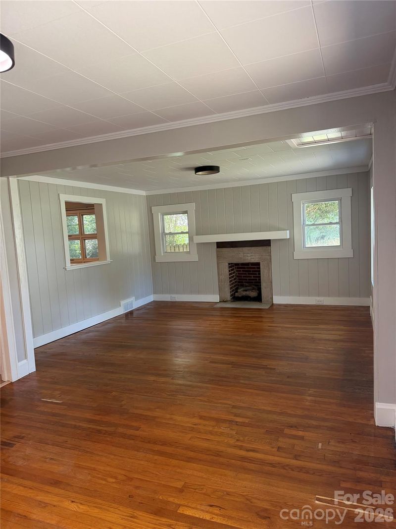 1911 White St, Gastonia, NC 28052