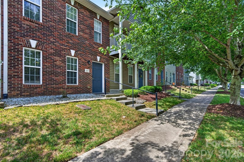 140 Locomotive Ln #107, Mooresville, NC 28115