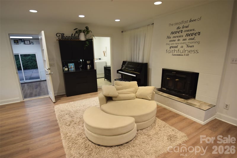 8202 Lawyers Rd, Mint Hill, NC 28227