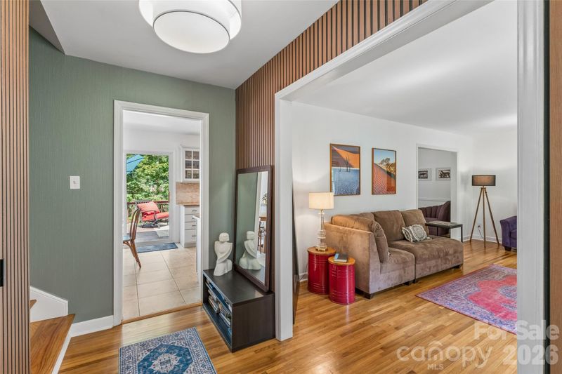 2815 Burnt Mill Rd, Charlotte, NC 28210