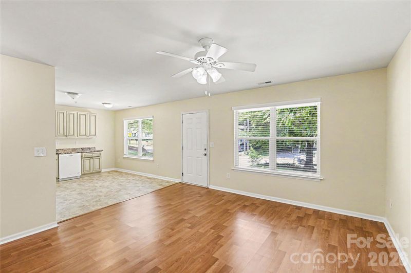 318 N Pryor St, Gastonia, NC 28052