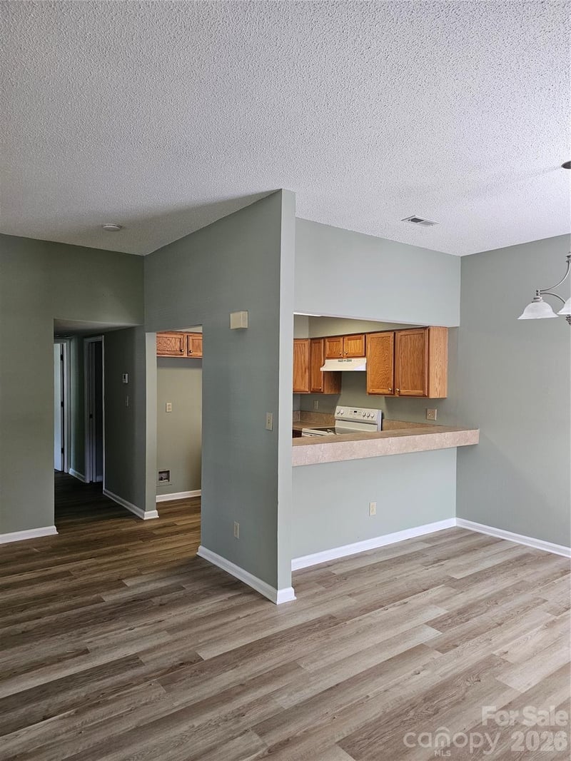 1831 J Julian Ln, Charlotte, NC 28208
