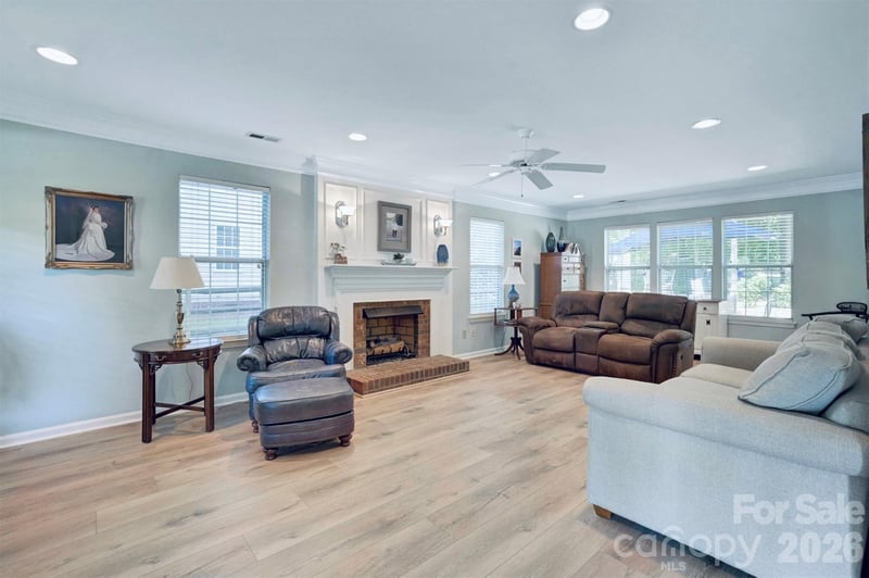 2908 Pinewood Hill Dr, Matthews, NC 28105