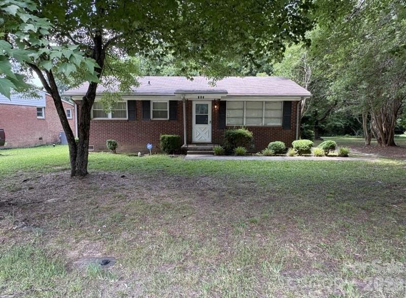 723 Kings Mountain St, Clover, SC 29710