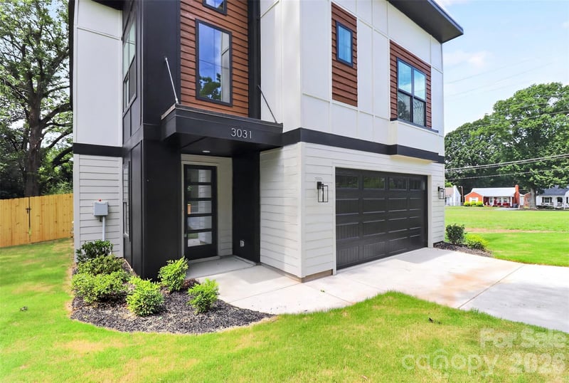 3031 Mathis Dr, Charlotte, NC 28208