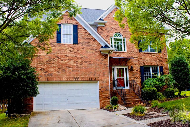3085 River Bend Dr, Tega Cay, SC 29708