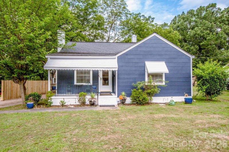 229 E Mcneely Ave, Mooresville, NC 28115