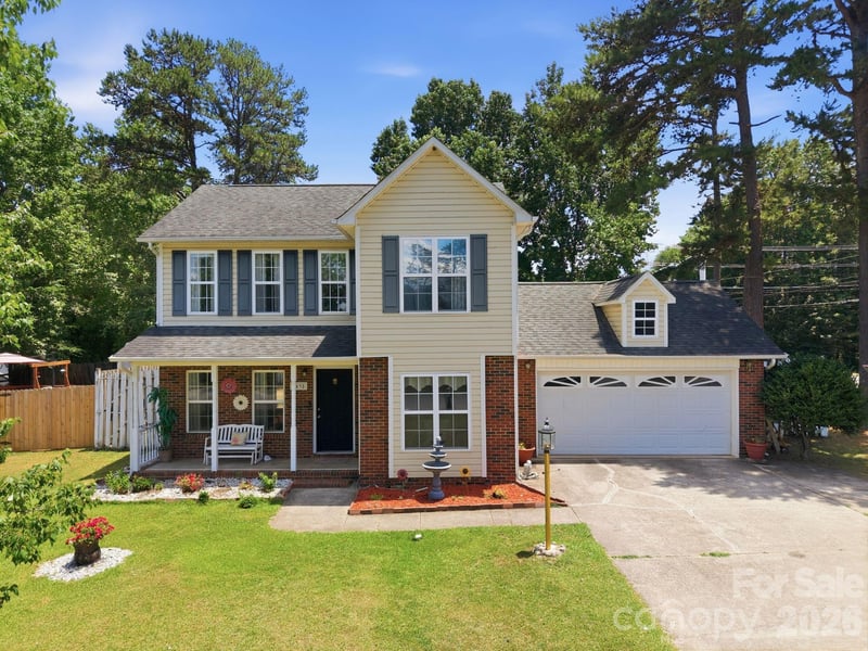 2498 Hawk Ridge Dr, Gastonia, NC 28056
