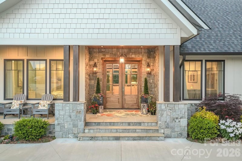 73 Angelina Ln, Mills River, NC 28759
