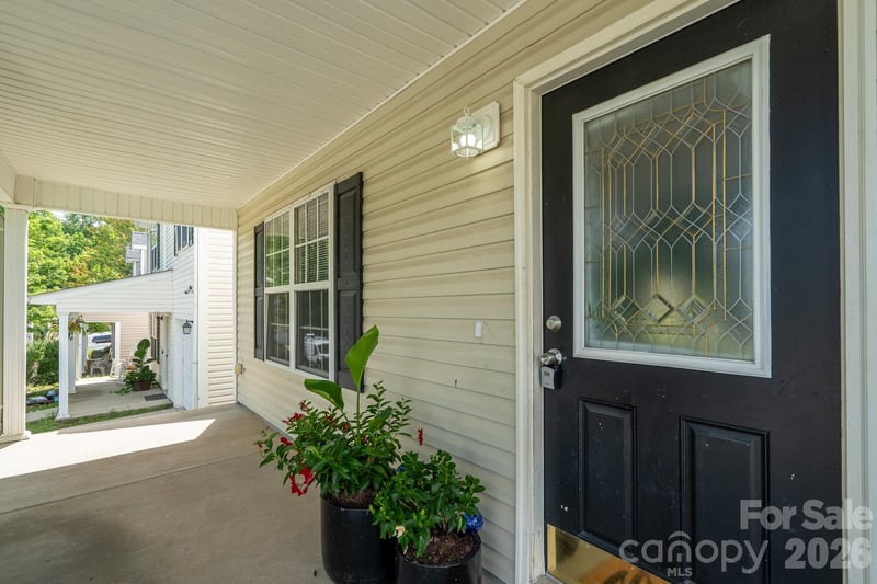 8016 Bronze Pike Dr, Charlotte, NC 28273