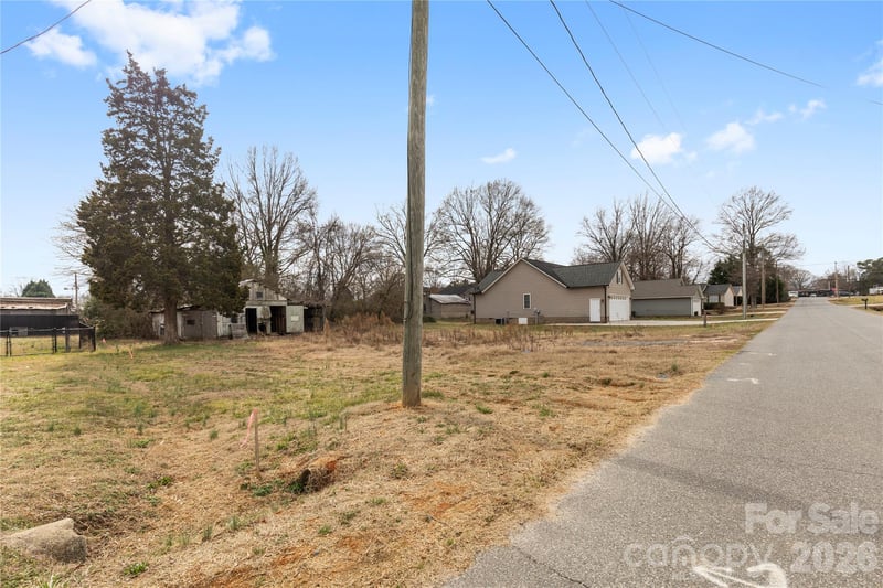 204 E 27th St, Kannapolis, NC 28083