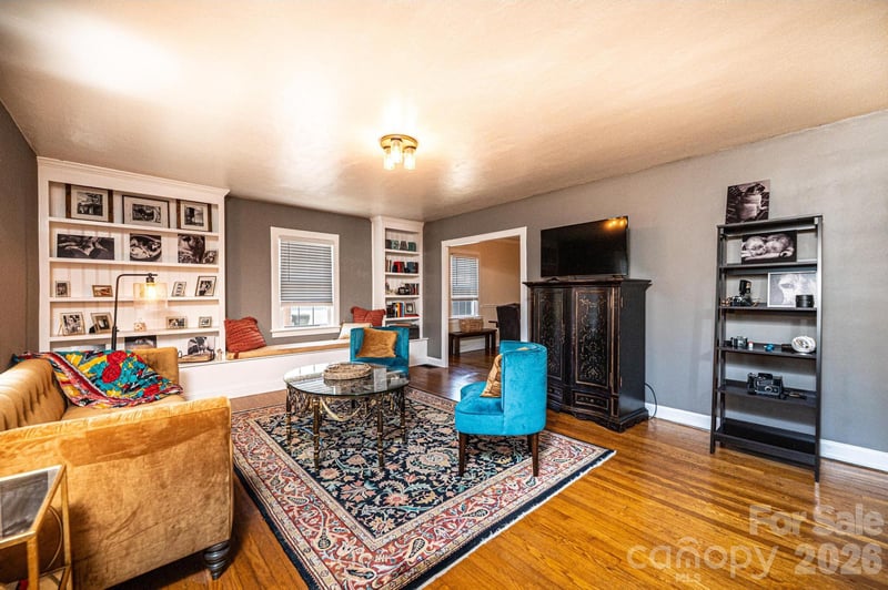 1240 12th Street Pl NW, Hickory, NC 28601