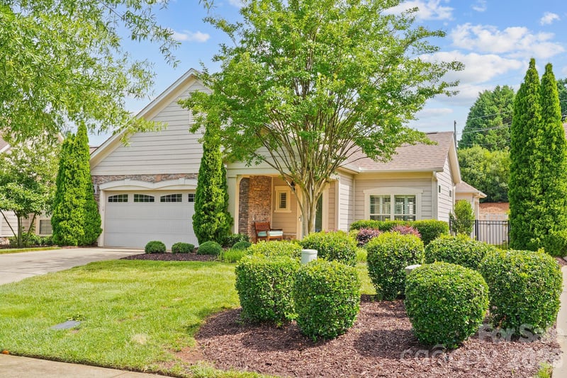159 Brawley Point Cir, Mooresville, NC 28117