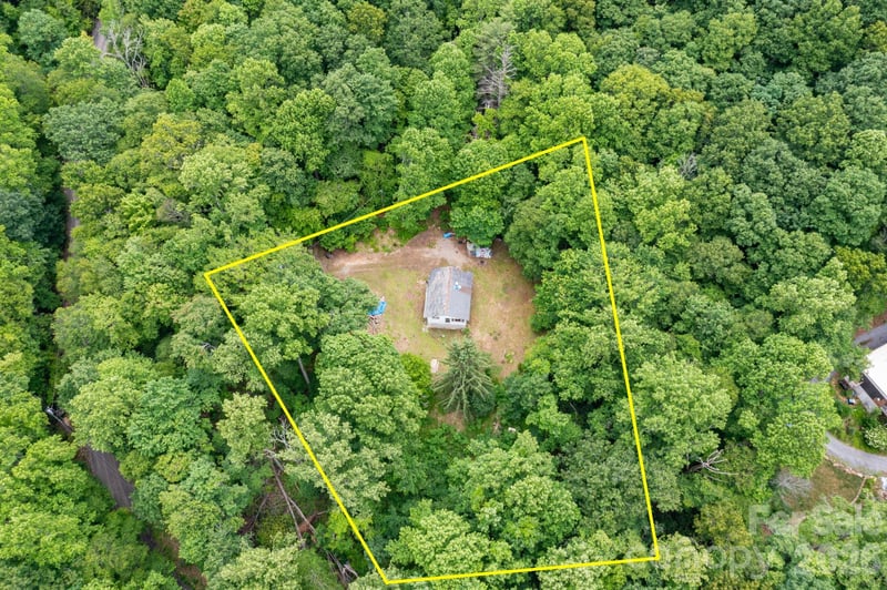 191 Walkertown Rd, Black Mountain, NC 28711