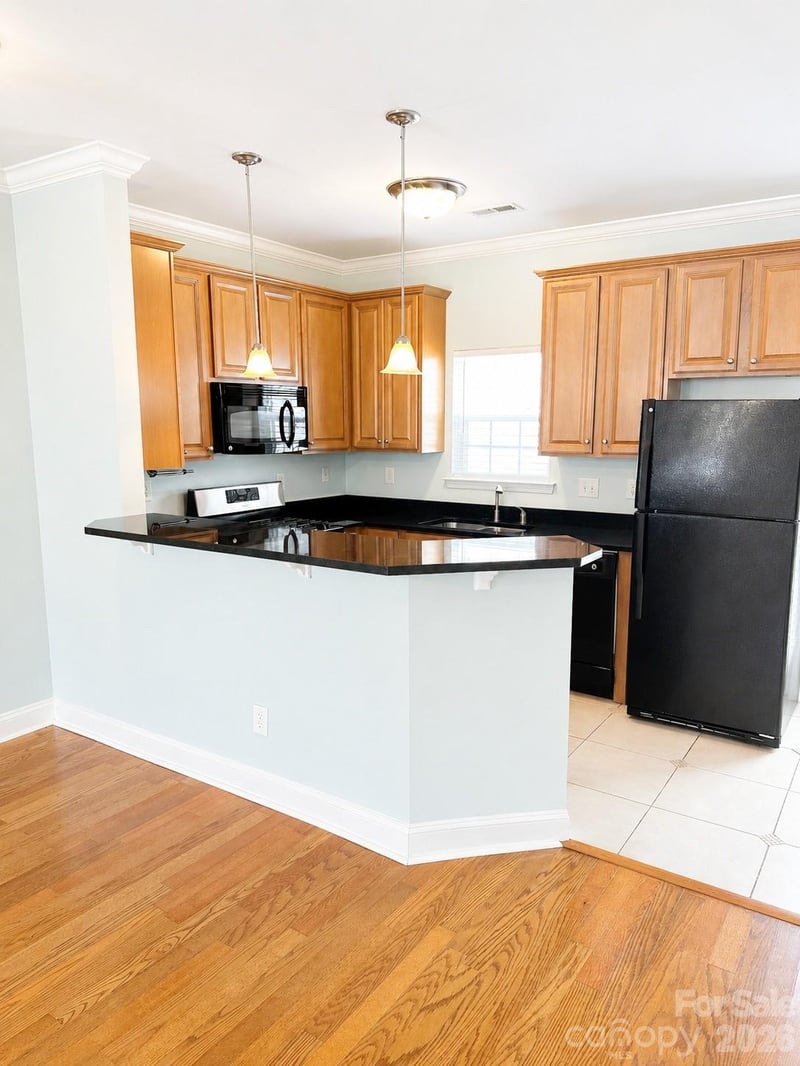 4376 Yoruk Forest Ln, Charlotte, NC 28211