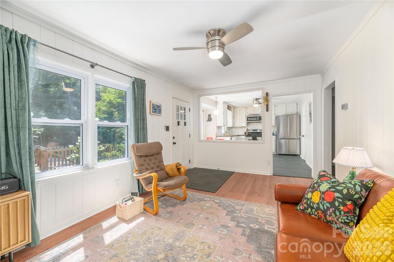 37 Wilmington St, Asheville, NC 28806