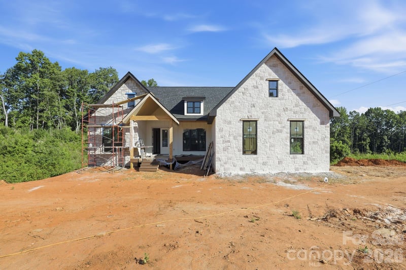 5762 Jeremiah Ct, Hickory, NC 28601