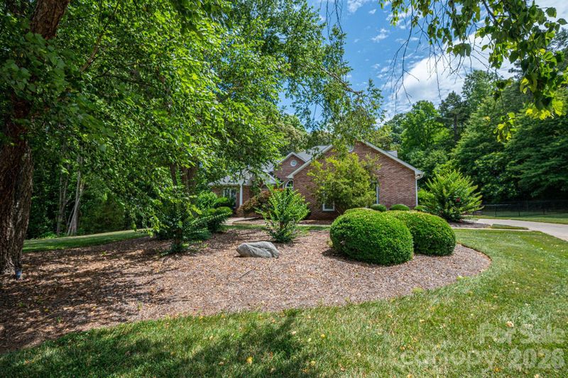 1080 Mackey Ct, Gastonia, NC 28056