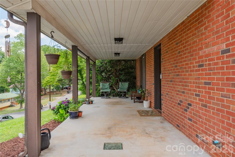 407 Westham Ridge Rd, Charlotte, NC 28217