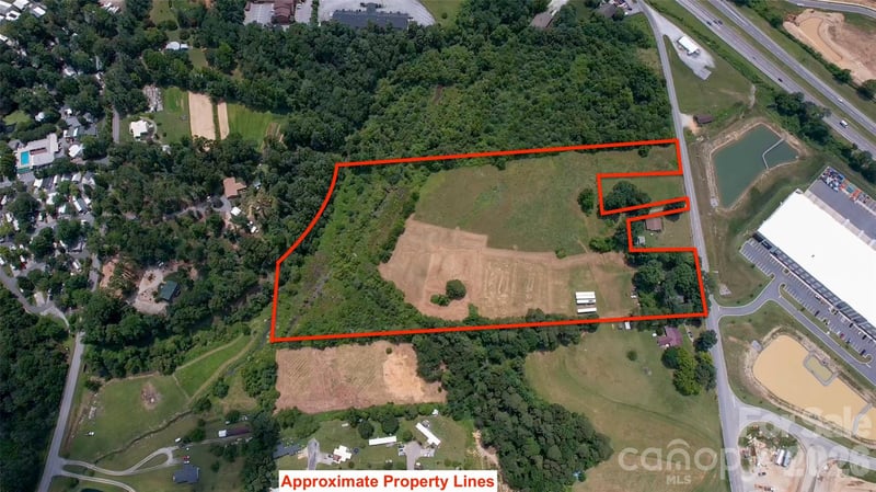 412 Mcmurray Rd, Flat Rock, NC 28731